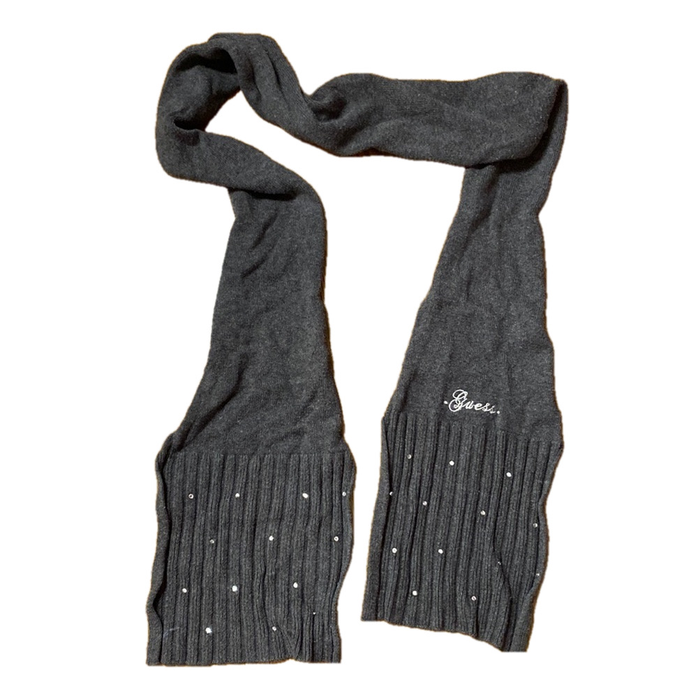 🌷 Guess 🌷 Grey Knit Rhinestone Scarf